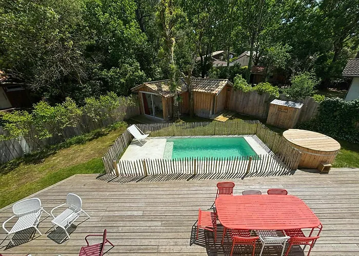 Light-filled House With Pool In Petit Piquey Lège-Cap-Ferret