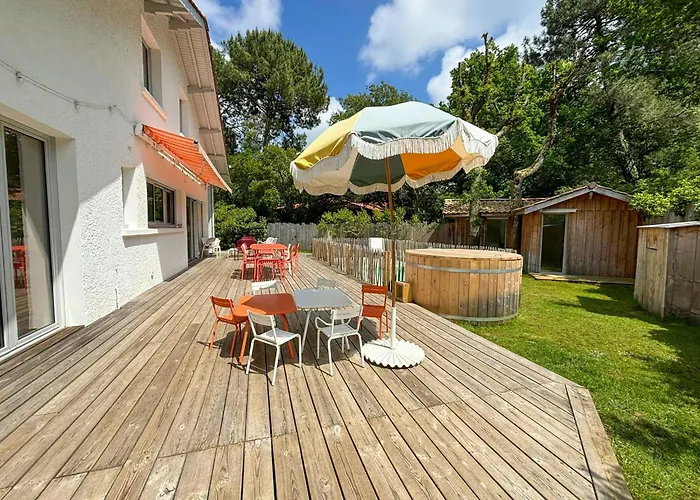 Light-filled House With Pool In Petit Piquey Casa vacanze *
